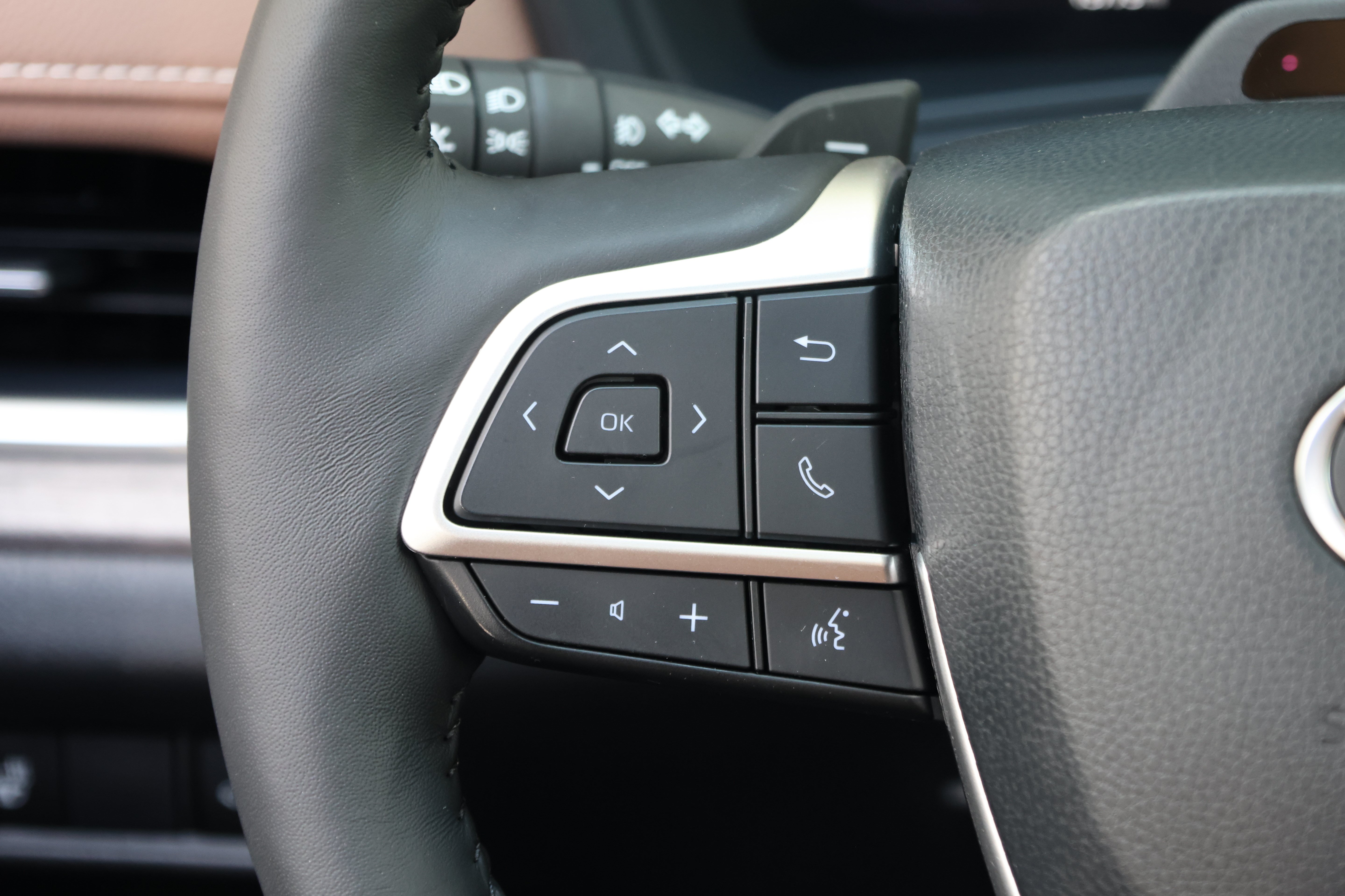 Used 2025 Toyota Grand Highlander AWD image 18