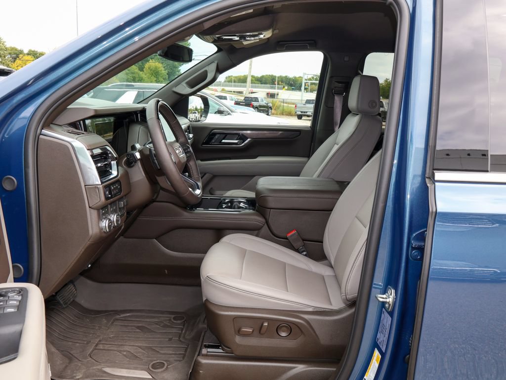New 2026 GMC Yukon XL Elevation AWD/4WD image 9