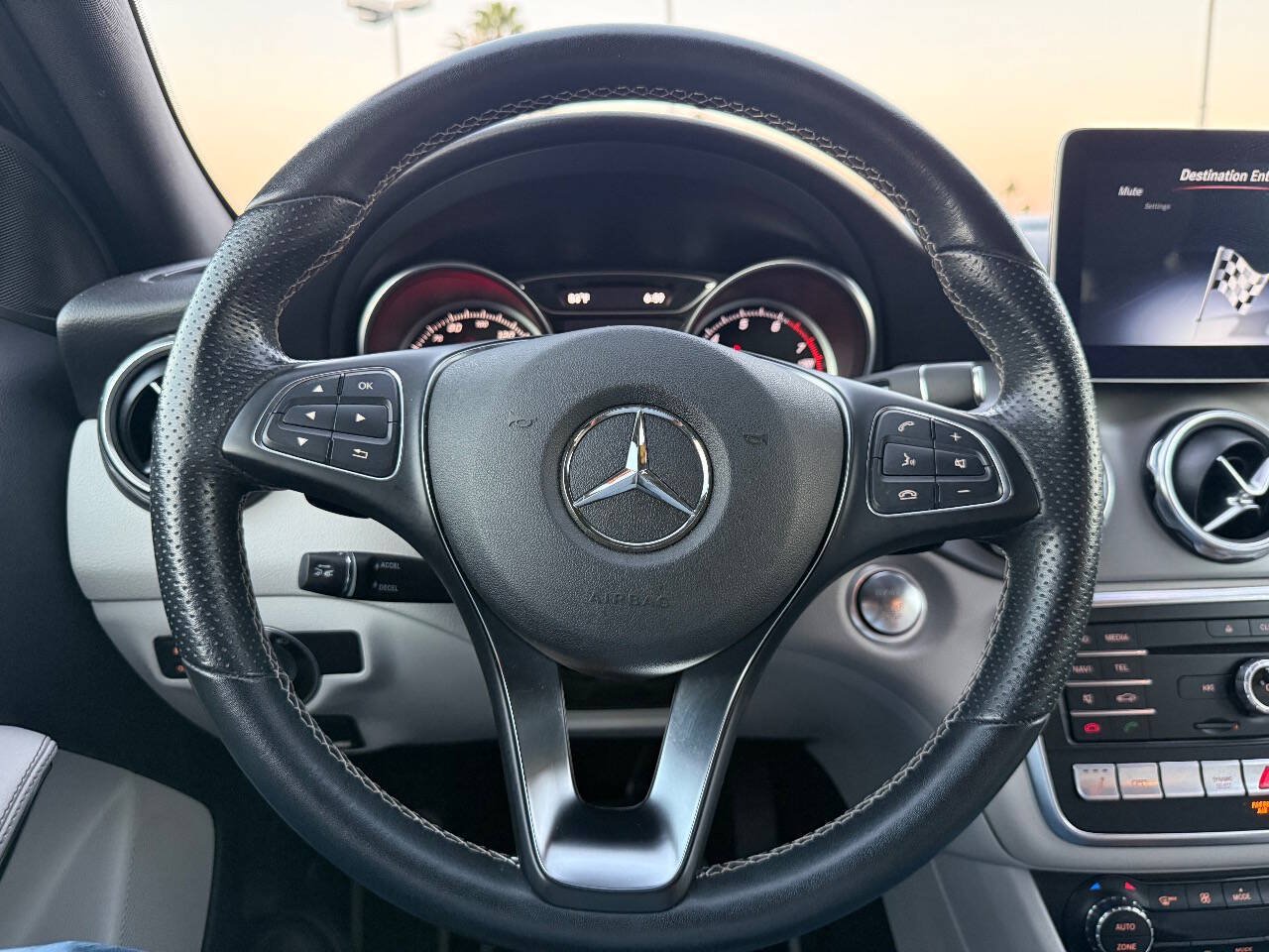 Used 2019 Mercedes-Benz GLA 250 4MATIC image 15