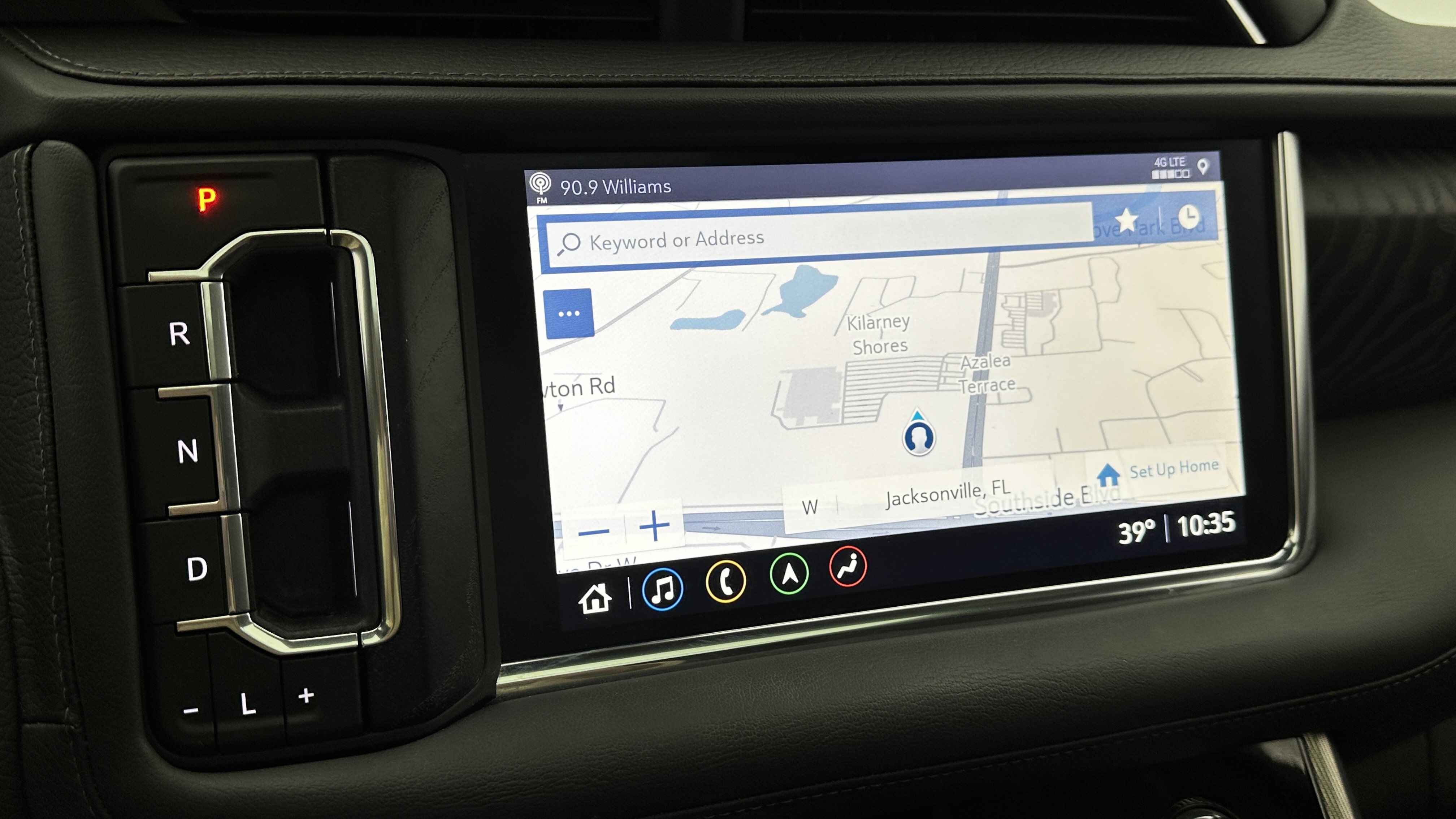 Used 2021 GMC Yukon Denali w/ Denali Premium Package image 4