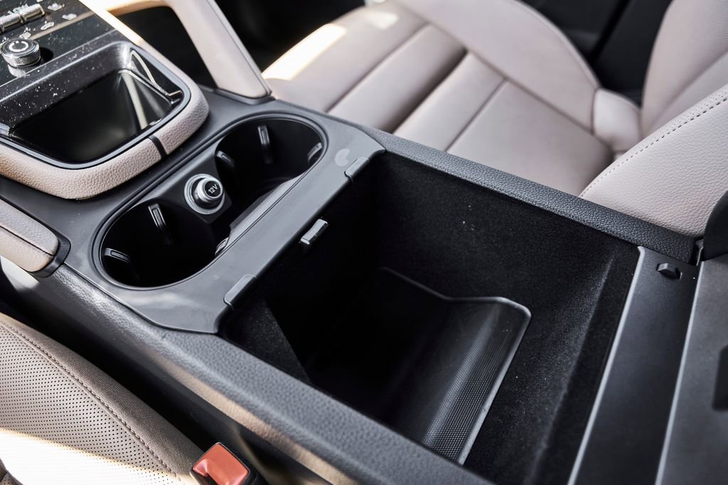 Used 2025 Porsche Cayenne image 62