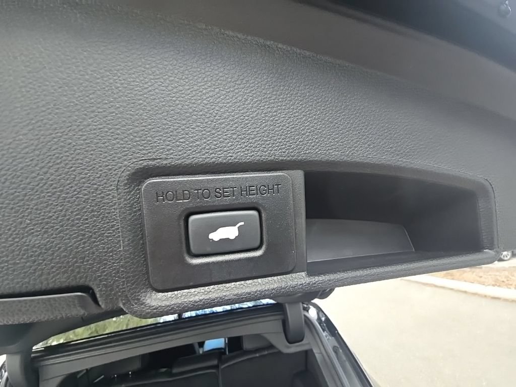 Certified 2025 Acura RDX SH-AWD image 33