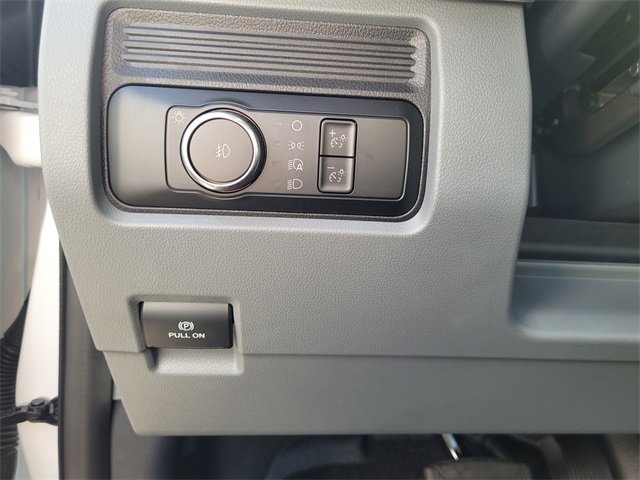 New 2024 Ford F550 XL Commercial Trucks image 8