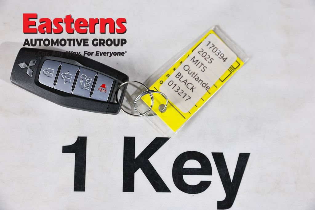 Used 2025 Mitsubishi Outlander SE AWD/4WD image 25