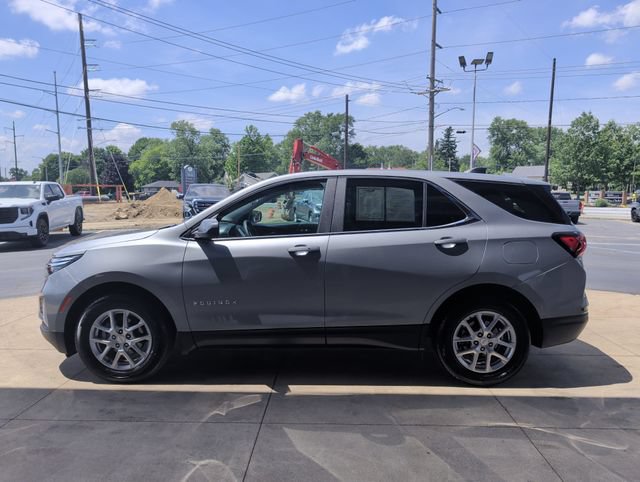 Used 2024 Chevrolet Equinox LT w/ LPO, Floor Liner Package FWD image 5