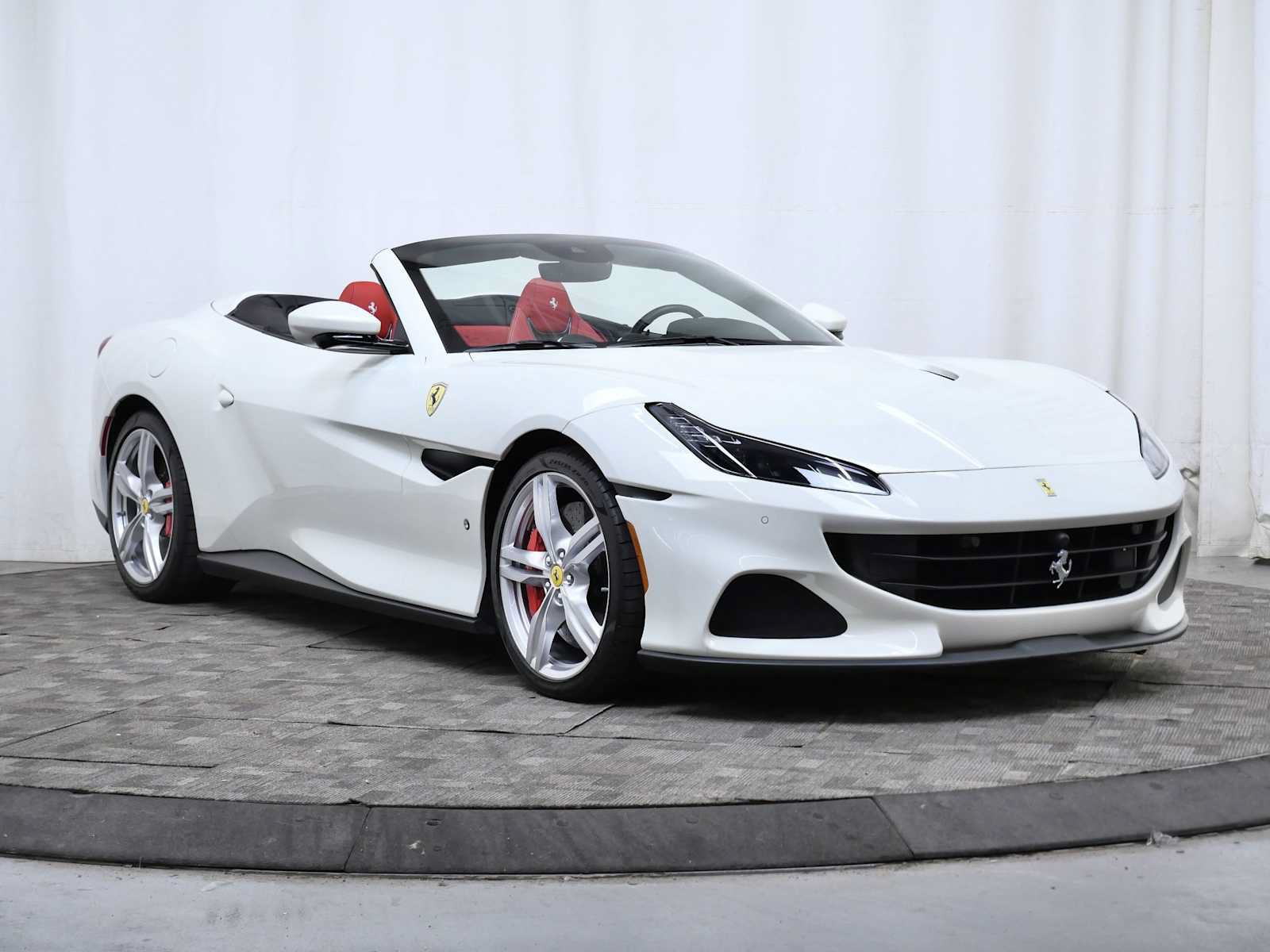 Certified 2022 Ferrari Portofino M RWD image 10