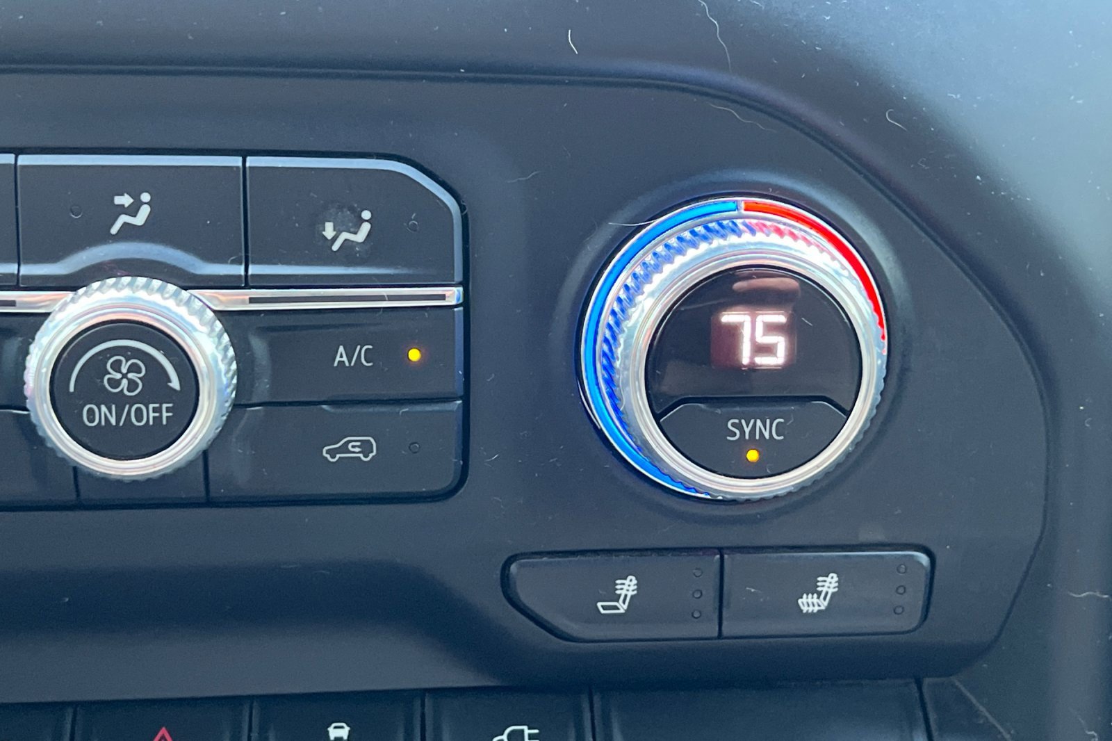 Used 2020 GMC Sierra 1500 SLE w/ SLE Value Package image 27