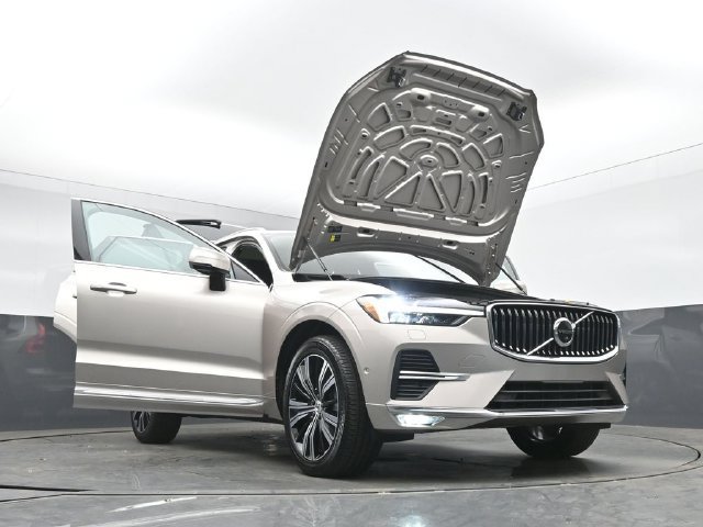 Used 2023 Volvo XC60 B5 Plus w/ Protection Package Premier FWD image 53