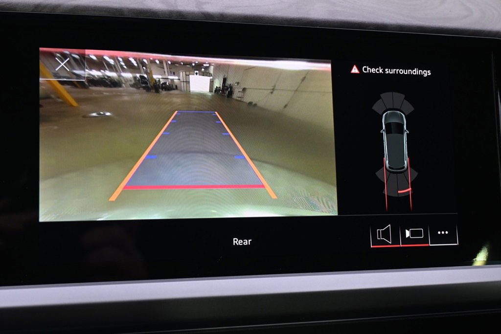 Used 2022 Audi Q4 e-tron Premium w/ Convenience Package image 30