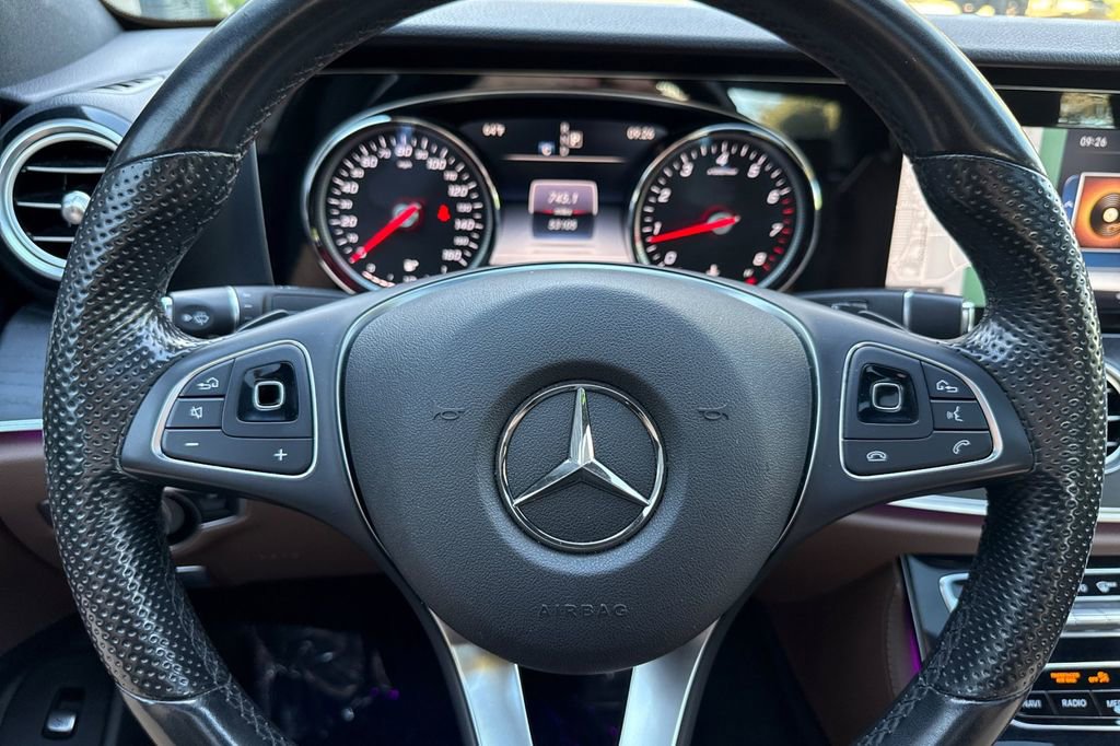 Used 2017 Mercedes-Benz E 300 image 23