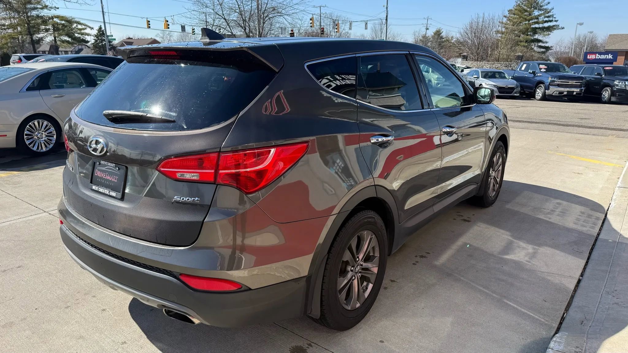 Used 2014 Hyundai Santa Fe Sport FWD image 2