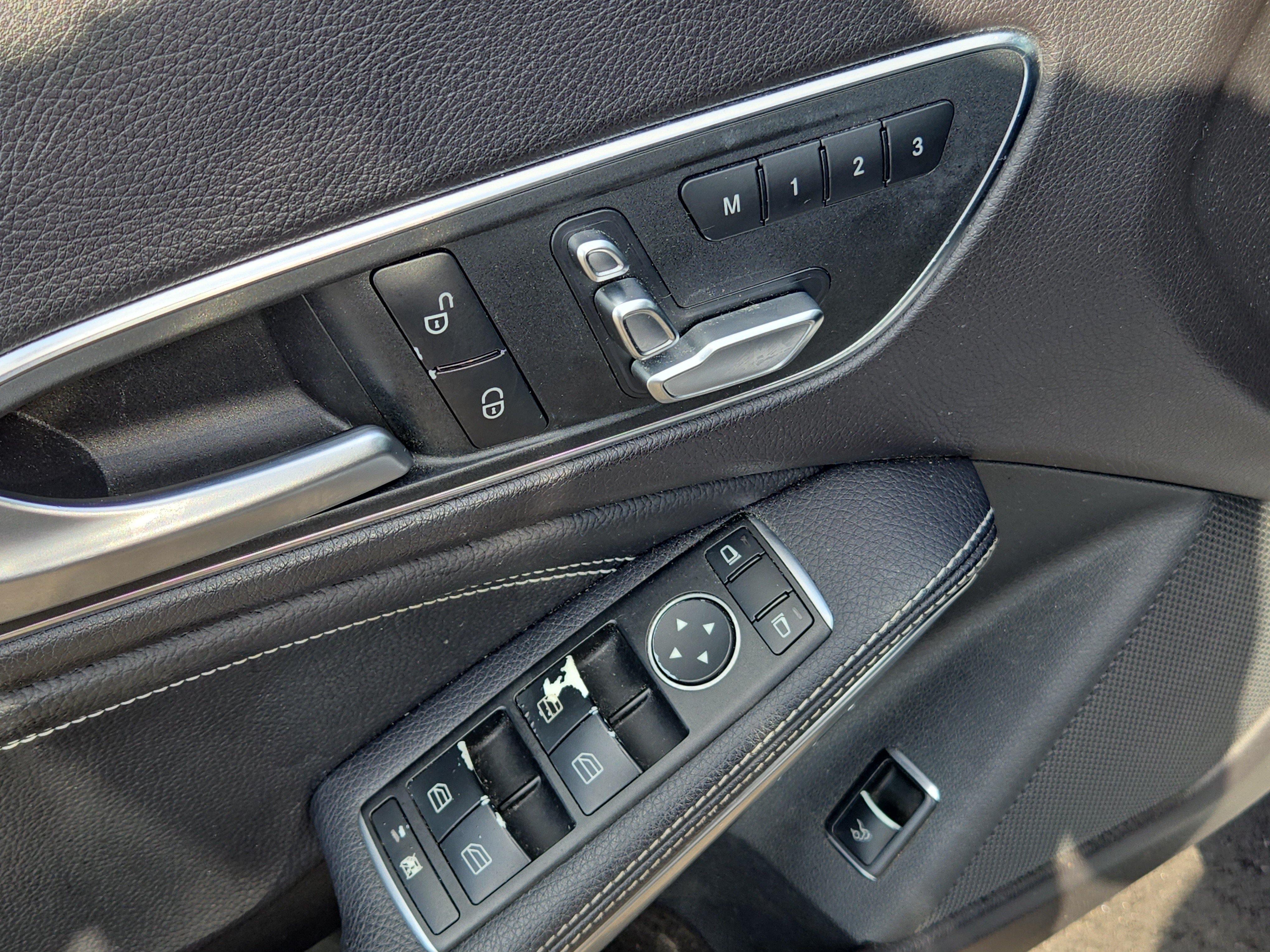 Used 2018 Mercedes-Benz CLA 250 image 16