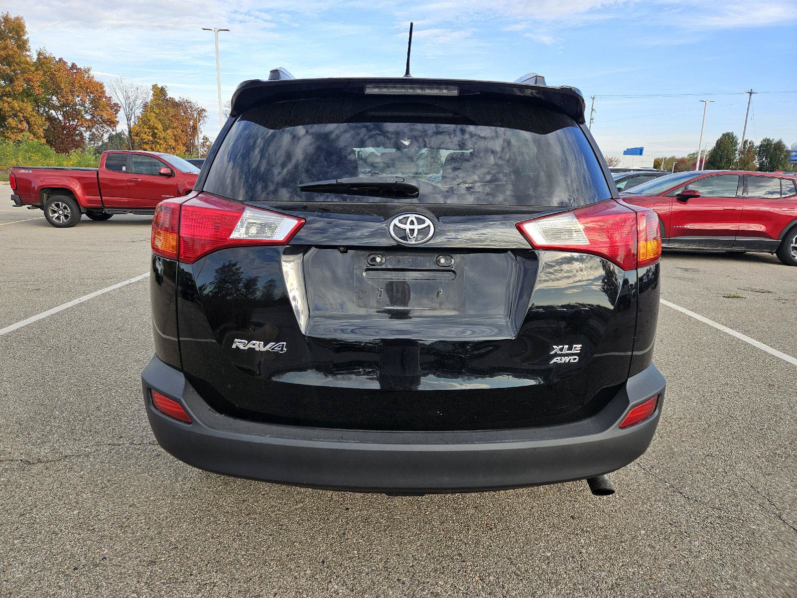 Used 2015 Toyota RAV4 XLE AWD/4WD image 10
