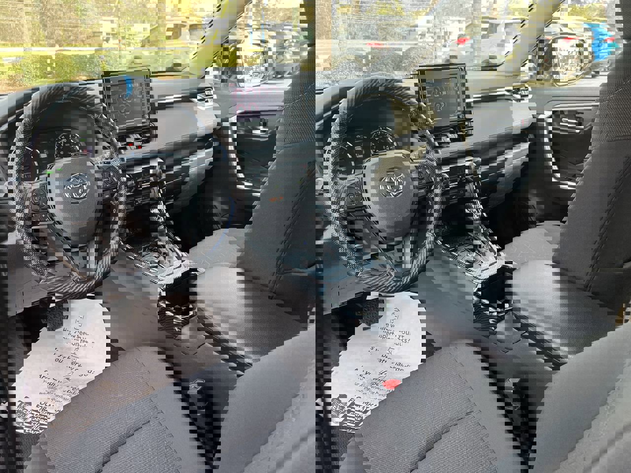 Used 2022 Toyota RAV4 XLE w/ Carpet Mat Package (TMS) image 30