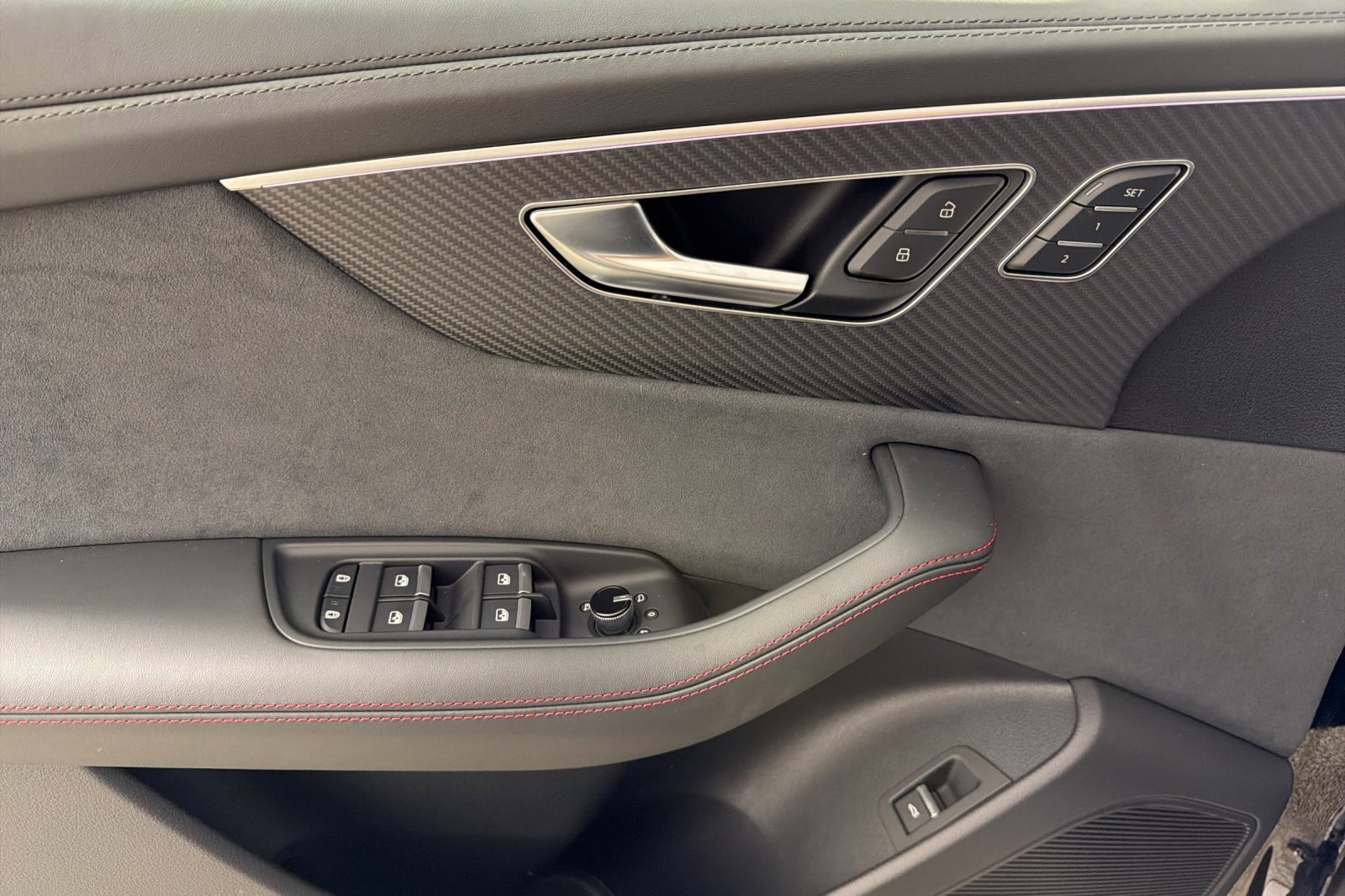 New 2026 Audi SQ8 Prestige image 10