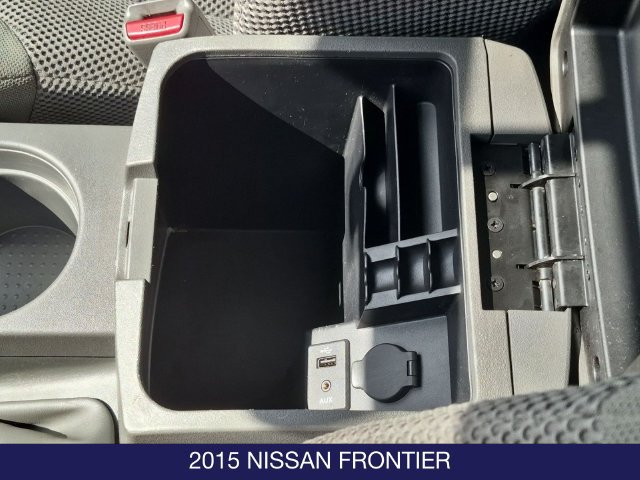 Used 2015 Nissan Frontier SV w/ SV Value Truck Package AWD/4WD image 15
