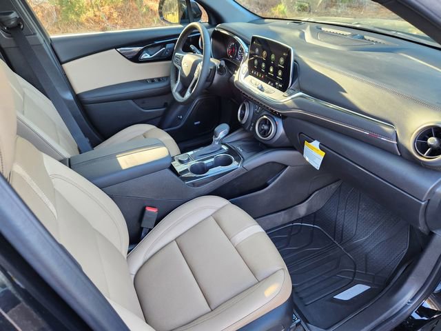 New 2025 Chevrolet Blazer Premier w/ Enhanced Convenience Package image 7