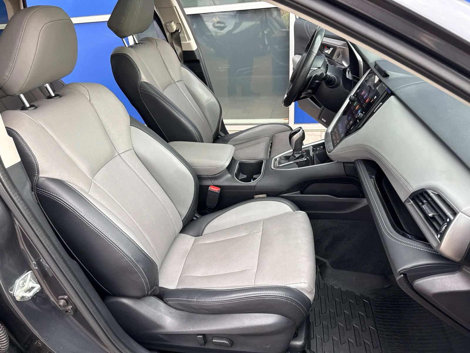 Used 2022 Subaru Outback Limited AWD/4WD image 23