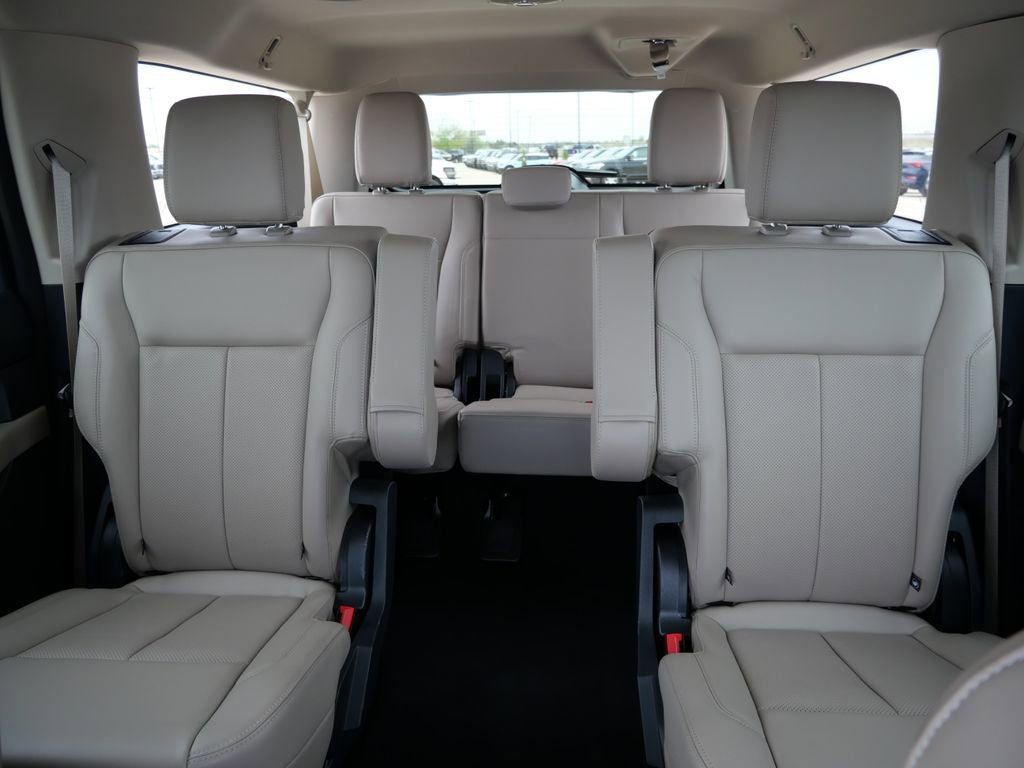 Certified 2024 Ford Expedition Max XLT image 16