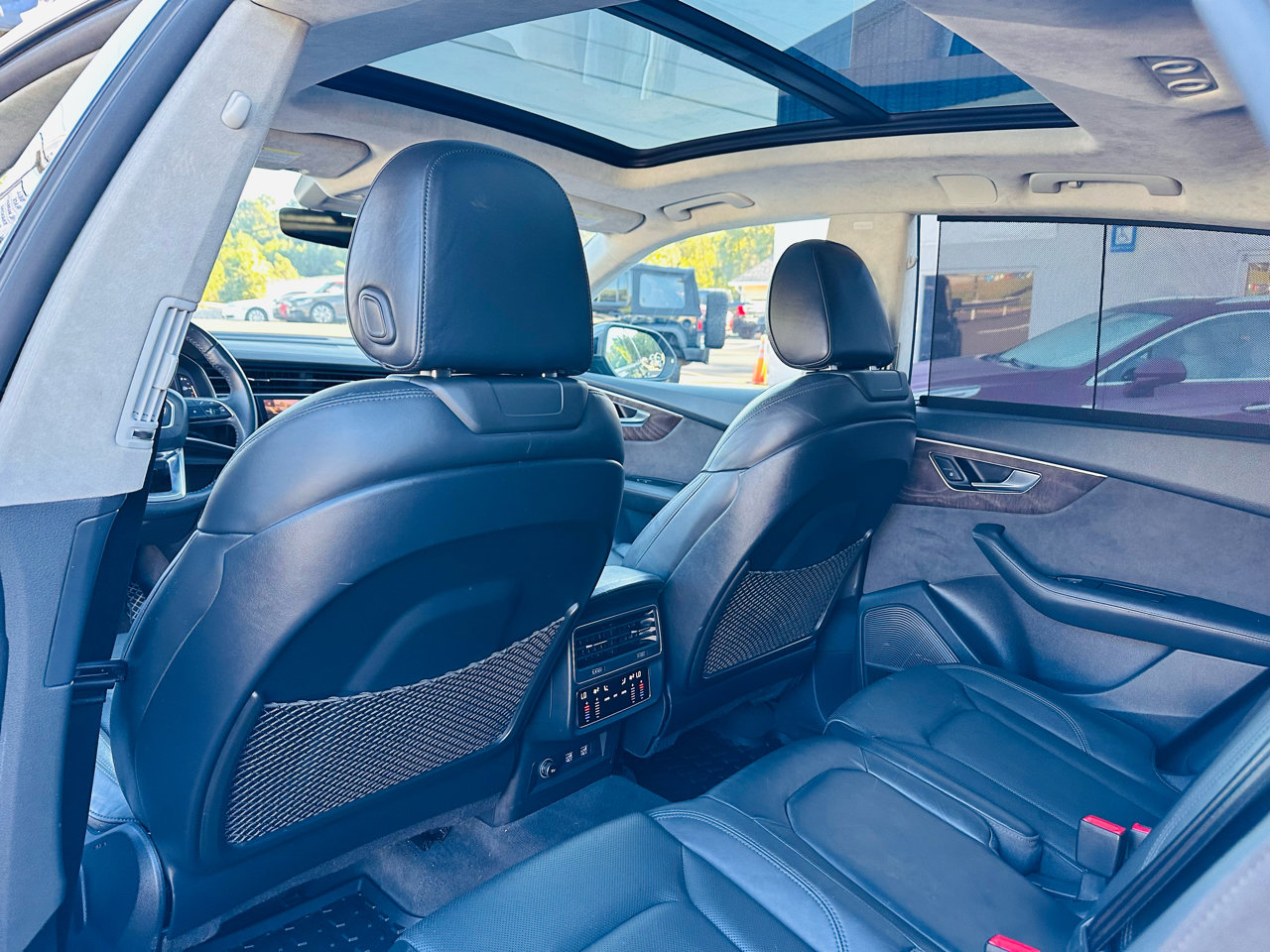 Used 2019 Audi Q8 Prestige image 38