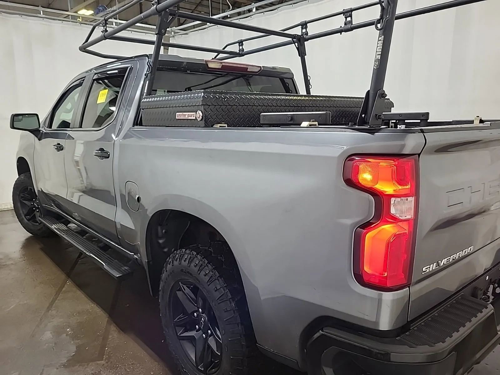 Used 2020 Chevrolet Silverado 1500 LT Trail Boss AWD/4WD image 3
