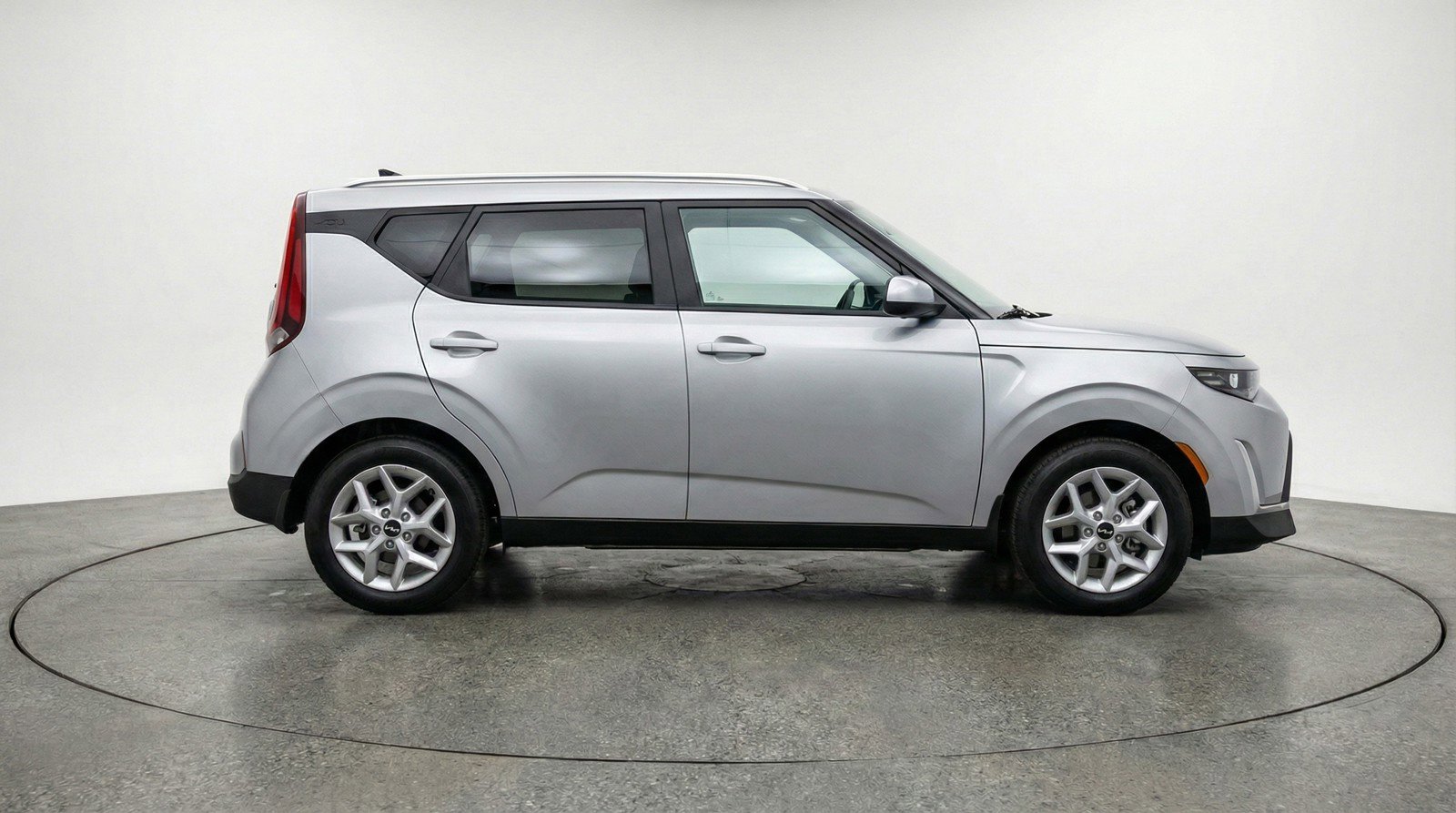 Used 2025 Kia Soul LX w/ LX Technology Package image 11