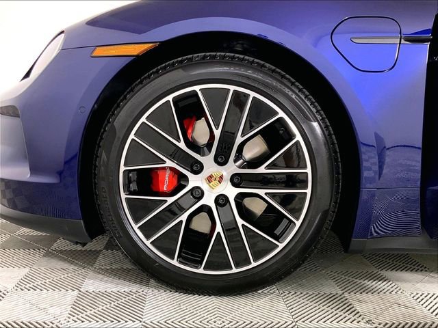 Used 2025 Porsche Taycan 4S AWD/4WD image 15