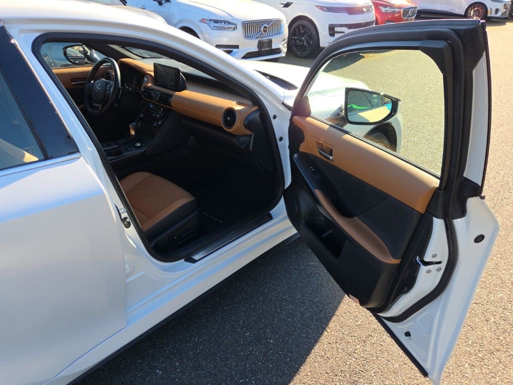 Used 2023 Lexus IS 300 AWD w/ Premium Package image 19