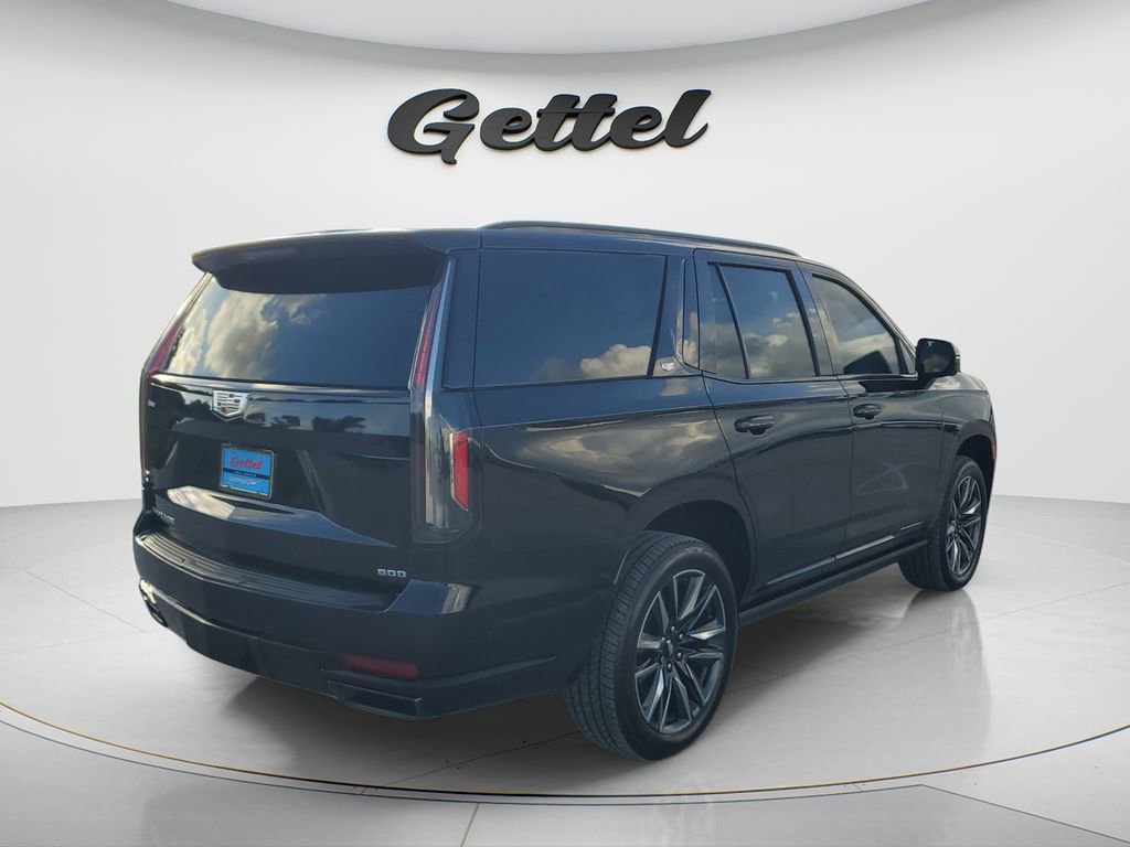Used 2022 Cadillac Escalade Sport Platinum w/ Heavy-Duty Trailer Package AWD/4WD image 4