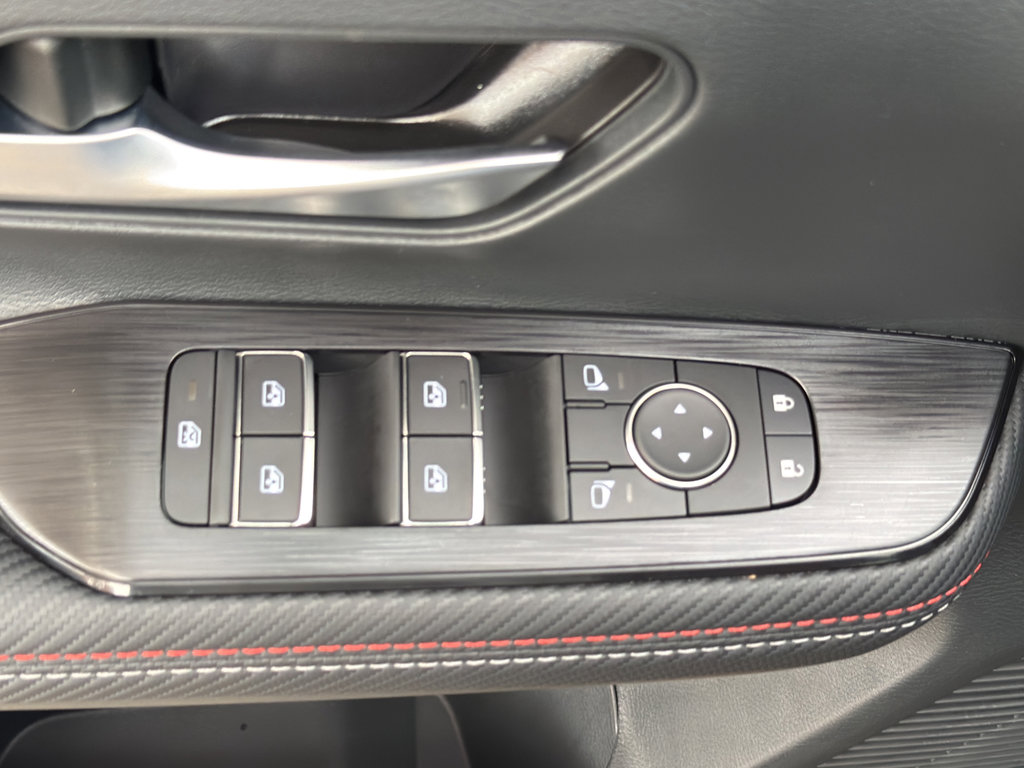 New 2026 Nissan Kicks SR w/ Cold Weather Package image 18