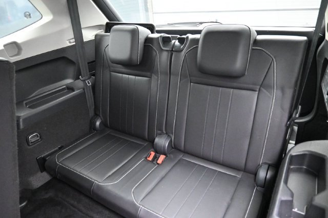Used 2023 Volkswagen Tiguan SE FWD image 22