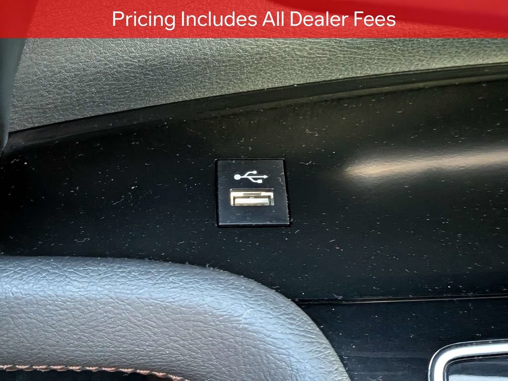 Used 2025 Toyota Sienna Limited FWD image 24