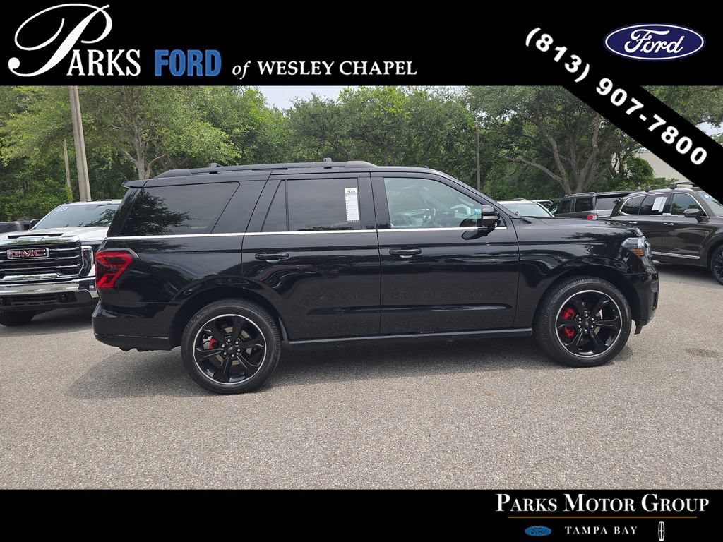 Certified 2022 Ford Expedition Limited RWD image 3