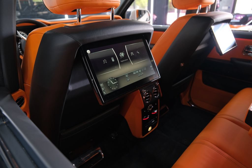 Used 2021 Rolls-Royce Cullinan AWD/4WD image 32