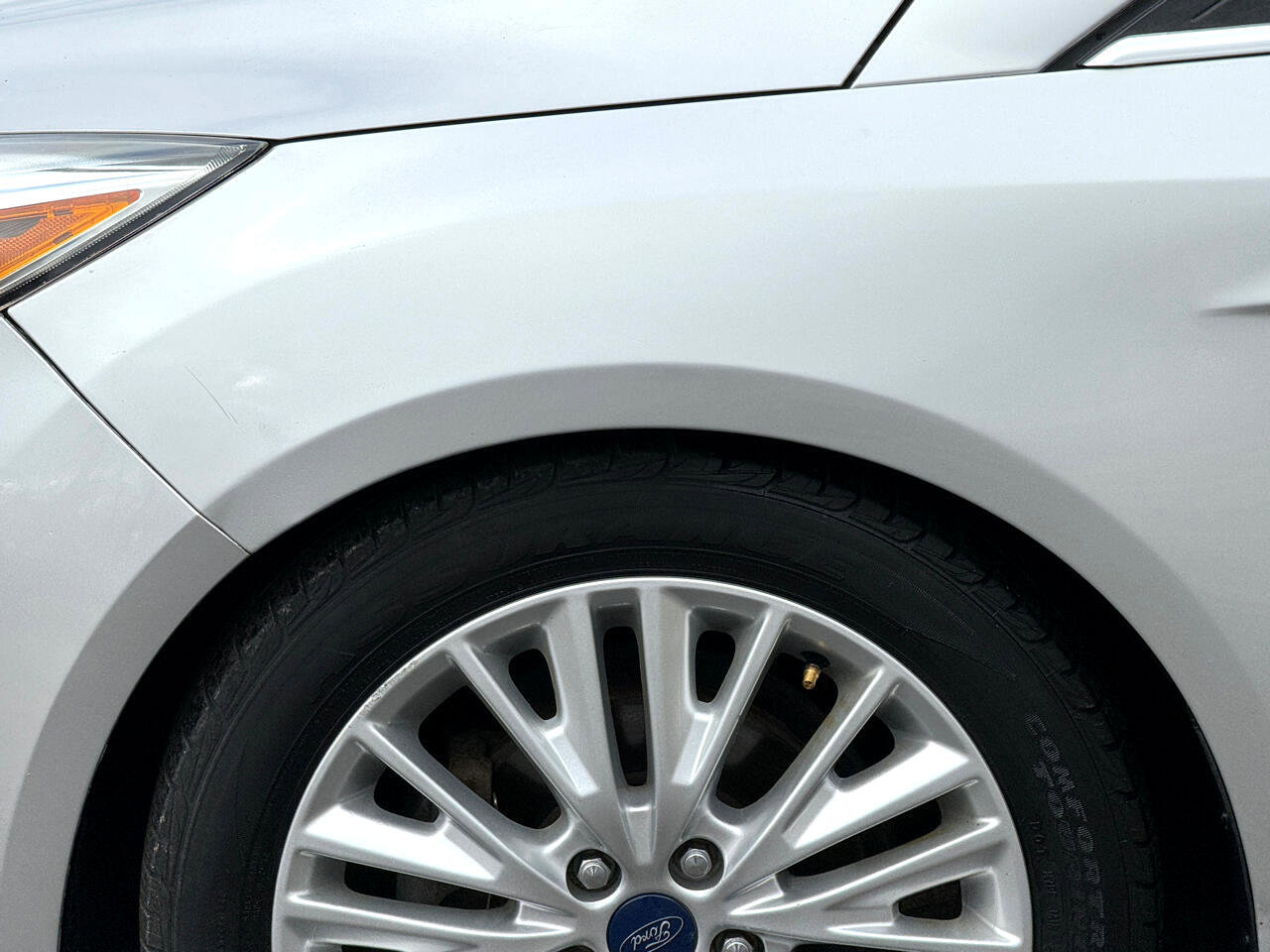 Used 2016 Ford Focus Titanium w/ Titanium Technology Package FWD image 13