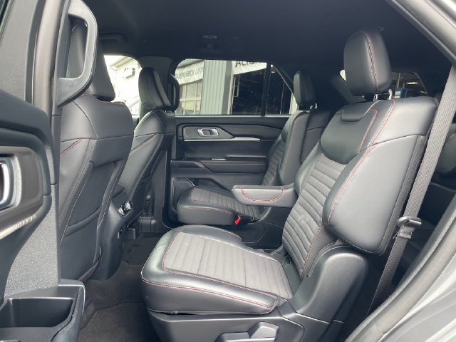Used 2026 Ford Explorer ST-Line AWD/4WD image 12