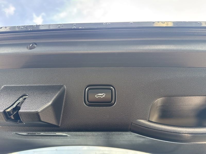 Used 2023 Kia Sportage SX Prestige image 13