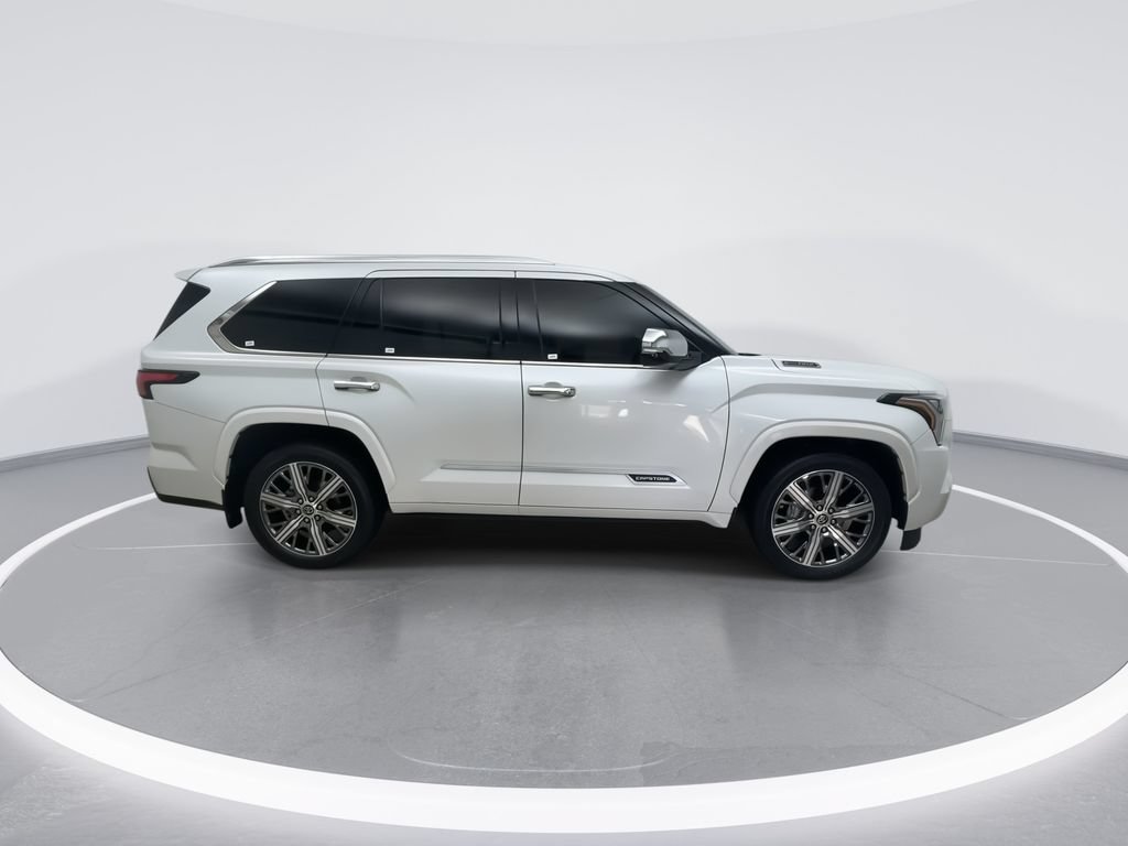 Used 2023 Toyota Sequoia Capstone AWD/4WD image 2