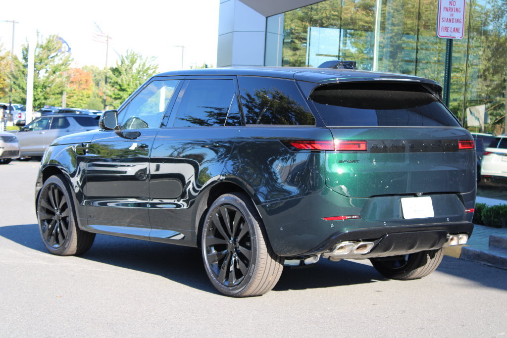 New 2027 Land Rover Range Rover Sport Dynamic SE AWD/4WD image 5