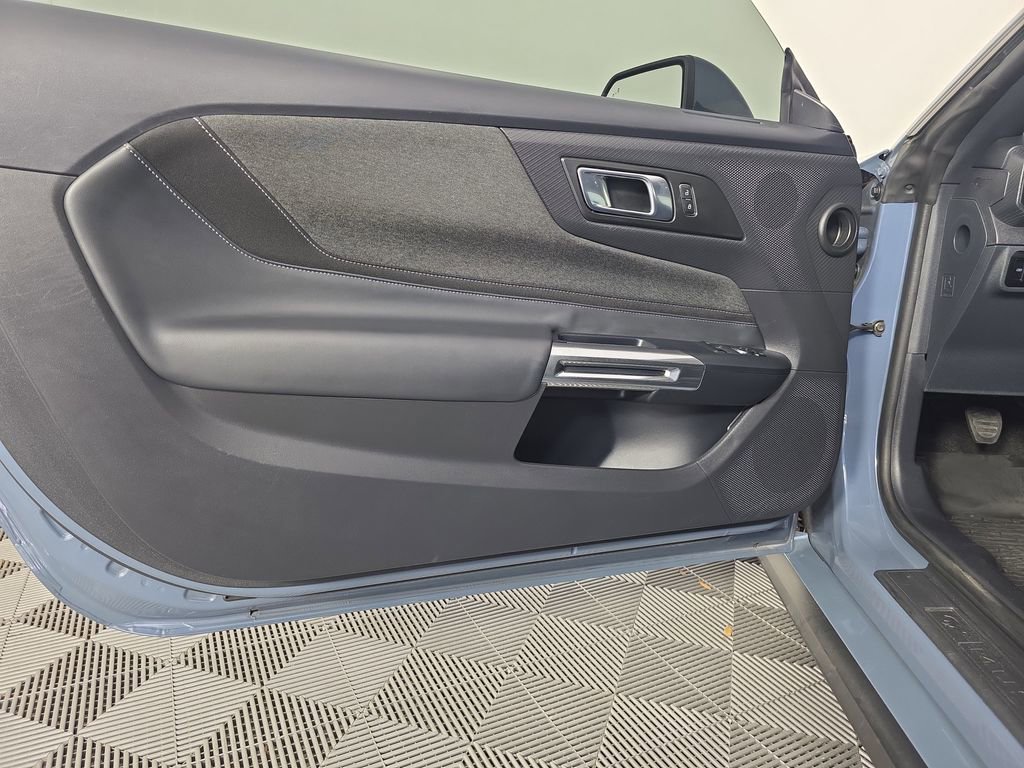 Used 2024 Ford Mustang GT RWD image 17