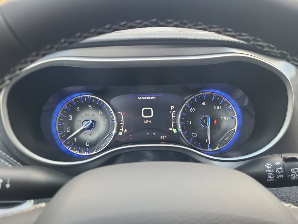 New 2026 Chrysler Pacifica Select image 11