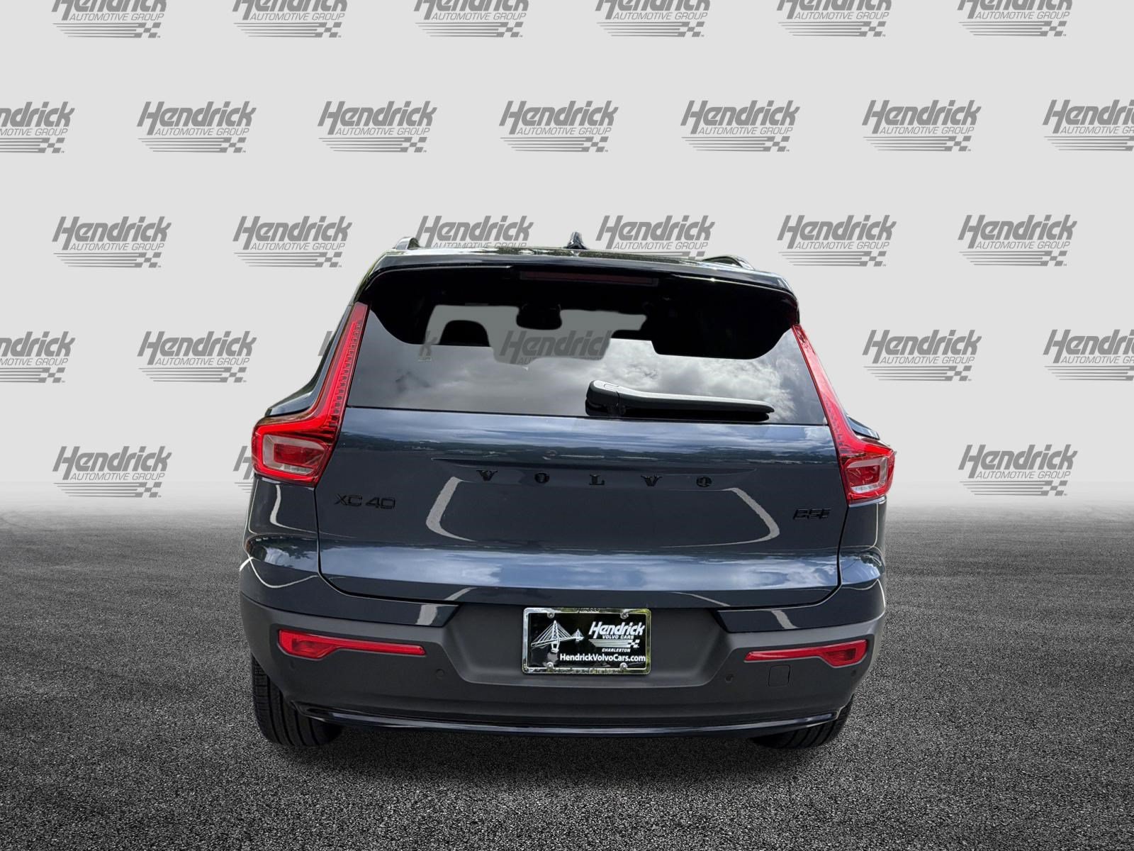New 2026 Volvo XC40 B5 Ultra w/ Protection Package Premier AWD/4WD image 8