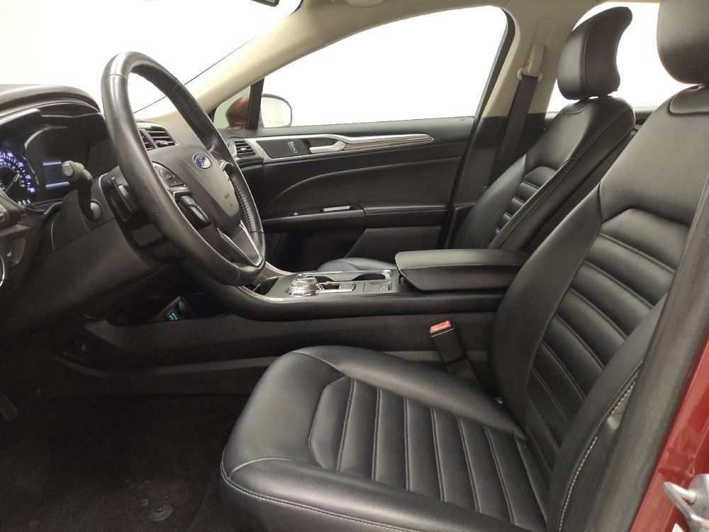 Used 2019 Ford Fusion SEL FWD image 17