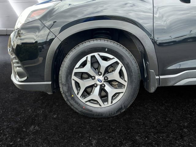 Used 2023 Subaru Forester Premium AWD/4WD image 5