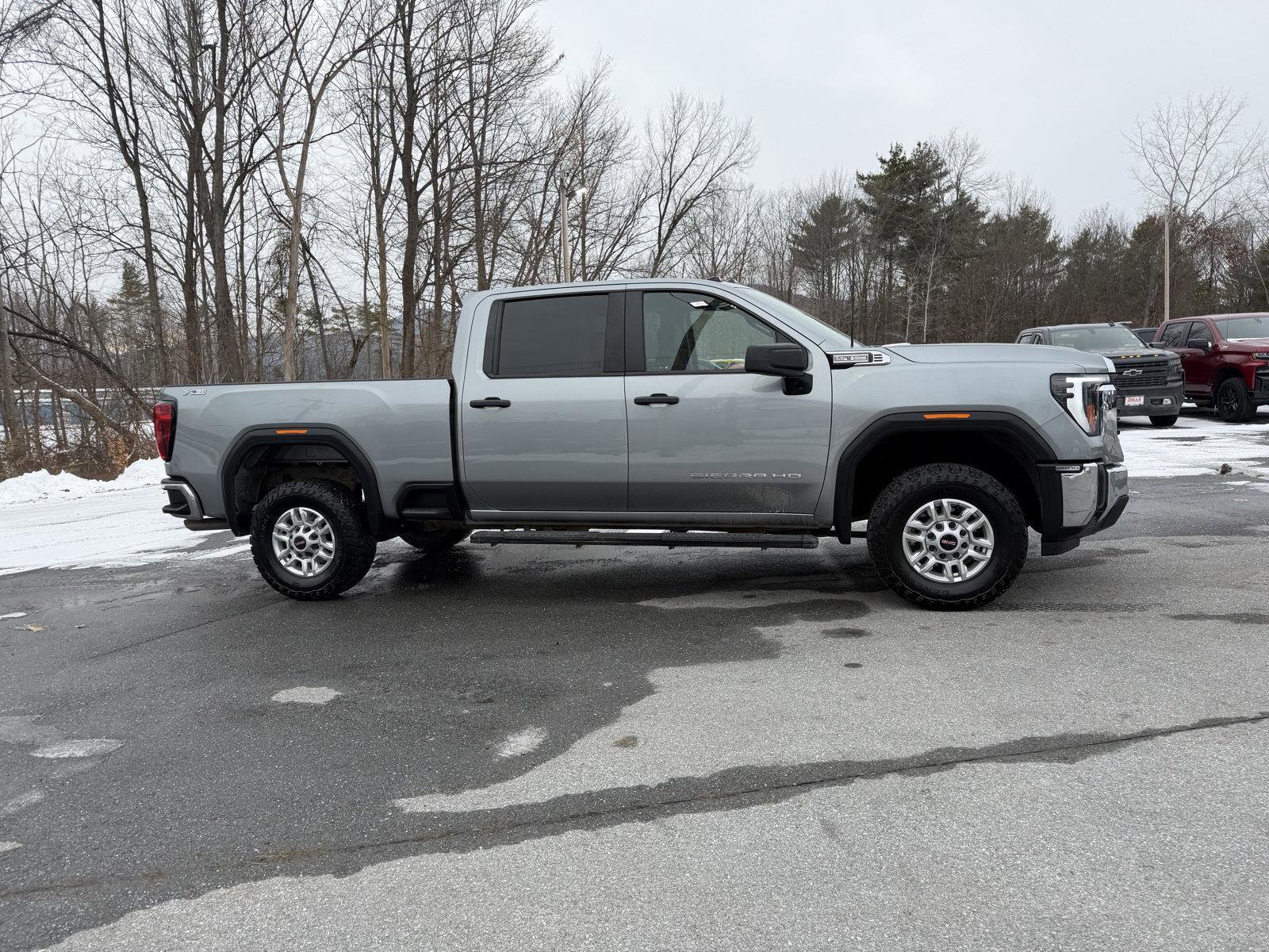 Certified 2024 GMC Sierra 2500 Pro w/ Convenience Package image 8