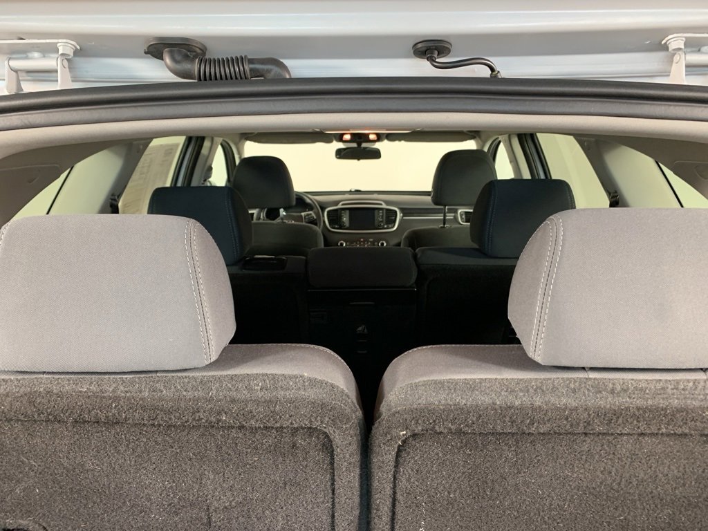 Used 2019 Kia Sorento L image 13