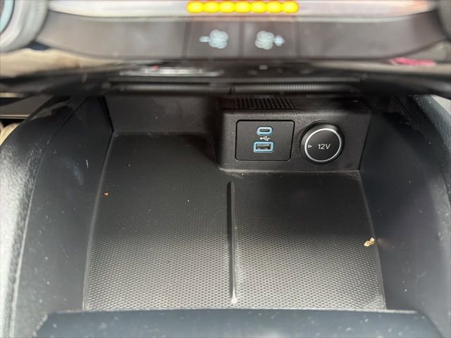 Certified 2021 Ford Escape SE image 30