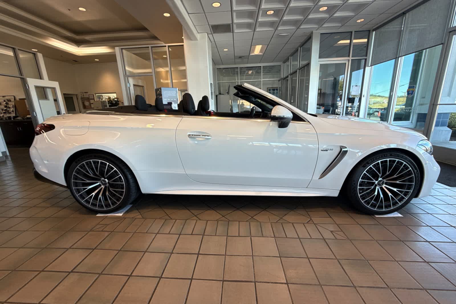 Used 2026 Mercedes-Benz CLE 53 AMG 4MATIC Cabriolet image 3