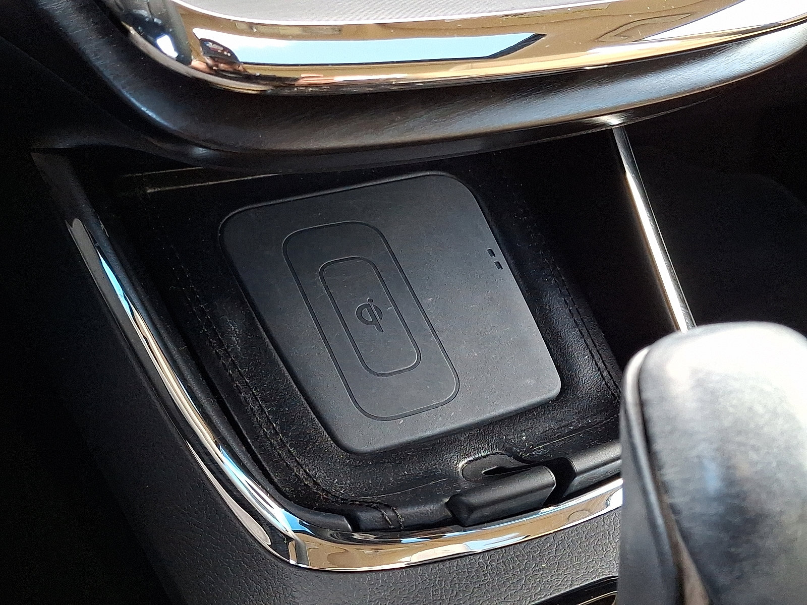 Used 2016 Toyota Avalon Limited image 31