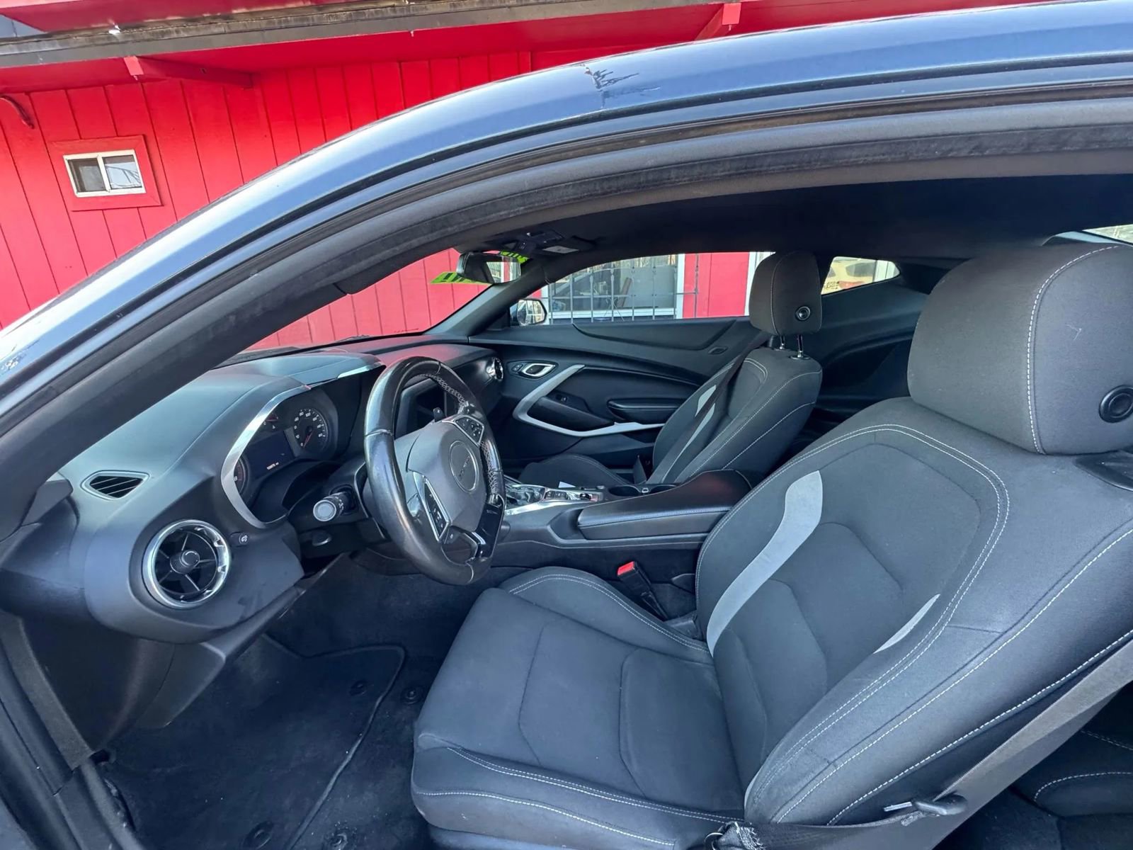 Used 2020 Chevrolet Camaro LT image 9